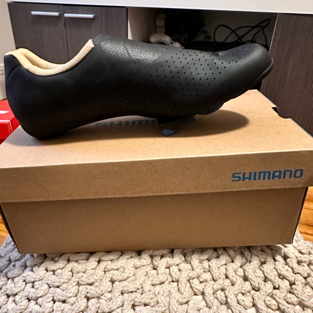 Brand New Shimano cycle shoes size 7.8
